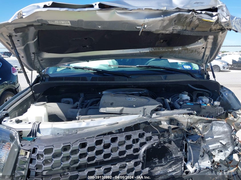 VIN 5TFEM5F15JX128153 2018 TOYOTA TUNDRA CREWMAX SR5