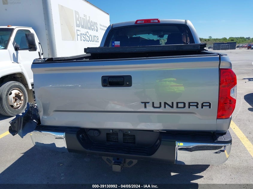 VIN 5TFEM5F15JX128153 2018 TOYOTA TUNDRA CREWMAX SR5