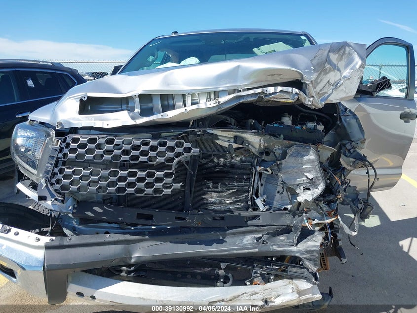 VIN 5TFEM5F15JX128153 2018 TOYOTA TUNDRA CREWMAX SR5