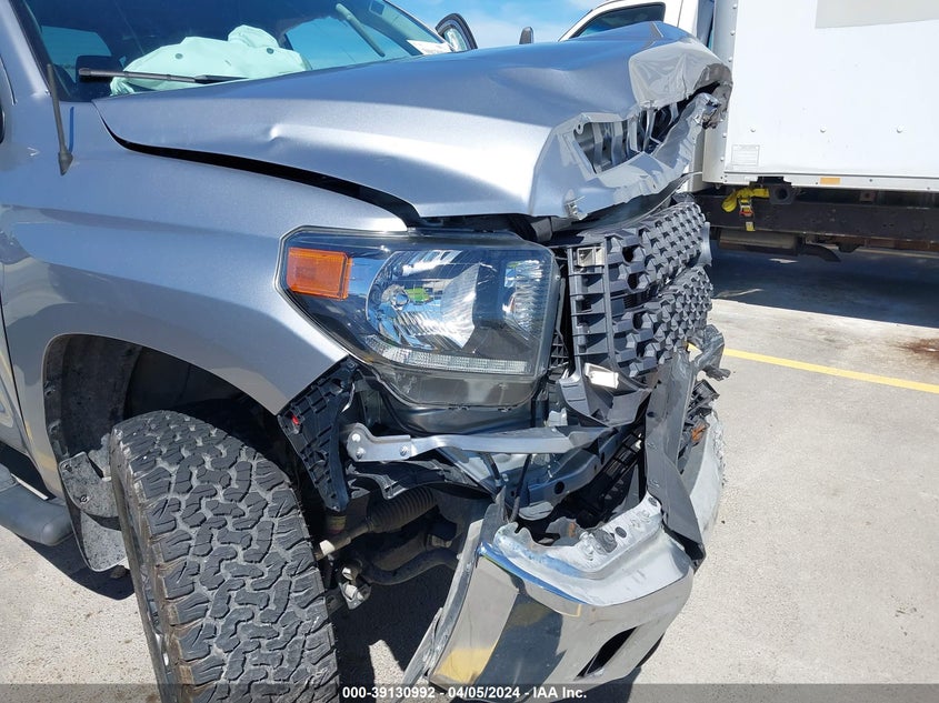 VIN 5TFEM5F15JX128153 2018 TOYOTA TUNDRA CREWMAX SR5