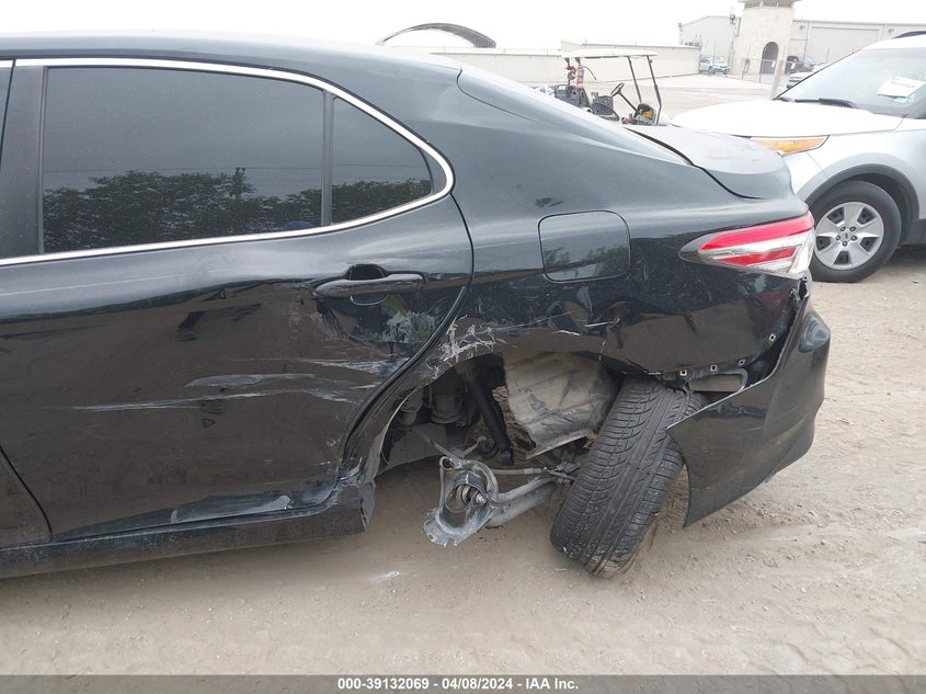 2018 TOYOTA CAMRY L/LE/XLE/SE/XSE - JTNB11HK5J3006194
