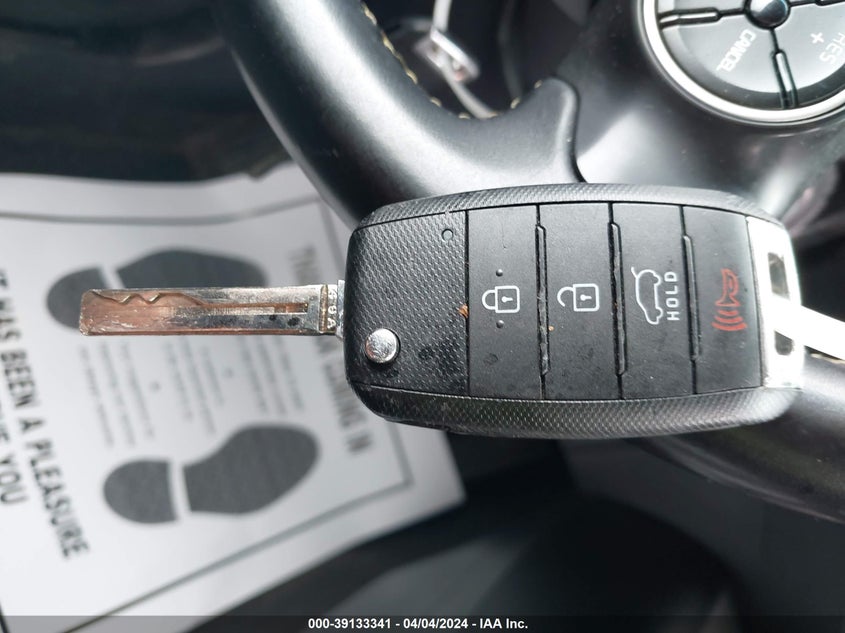 2016 KIA SOUL + - KNDJP3A57G7375185