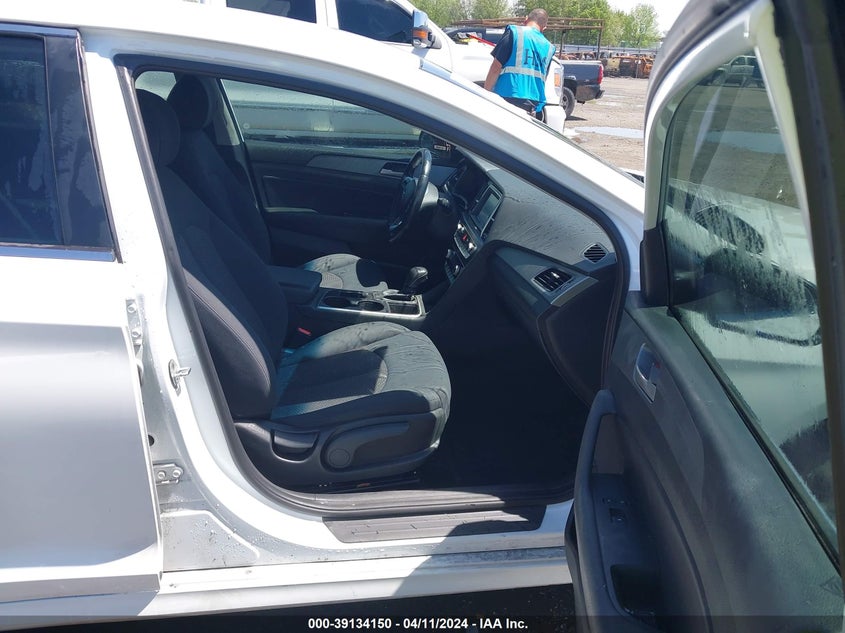 2018 HYUNDAI SONATA SEL VIN: 5NPE34AF6JH643884