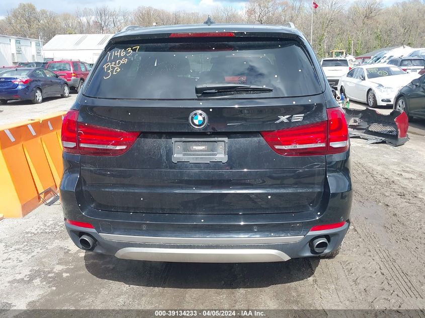 VIN 5UXKR0C3XH0V73986 2017 BMW X5 no.16