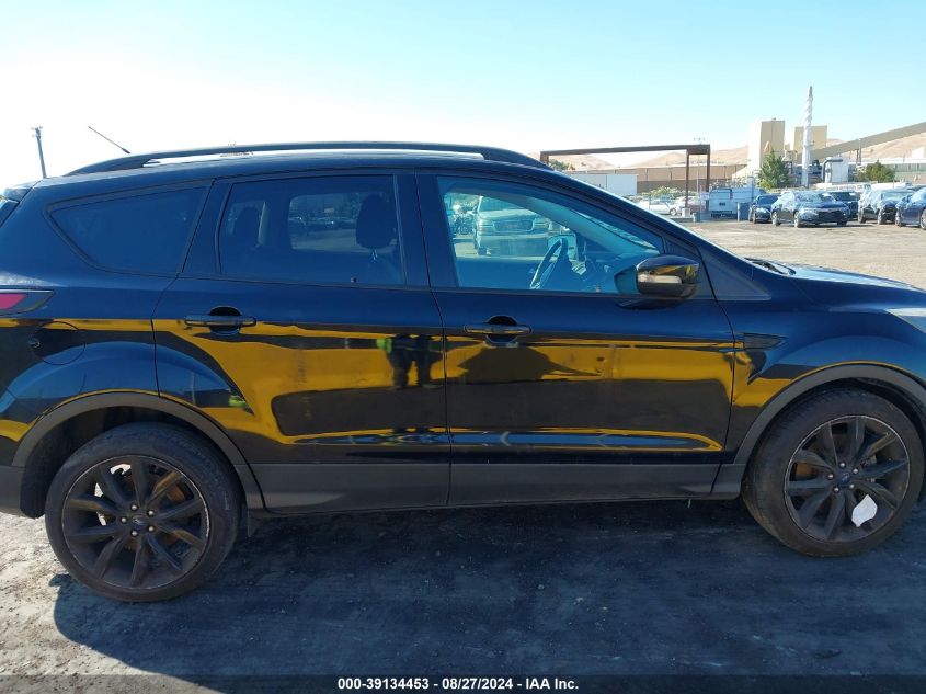 2017 Ford Escape Titanium VIN: 1FMCU0J95HUB30015 Lot: 39134453