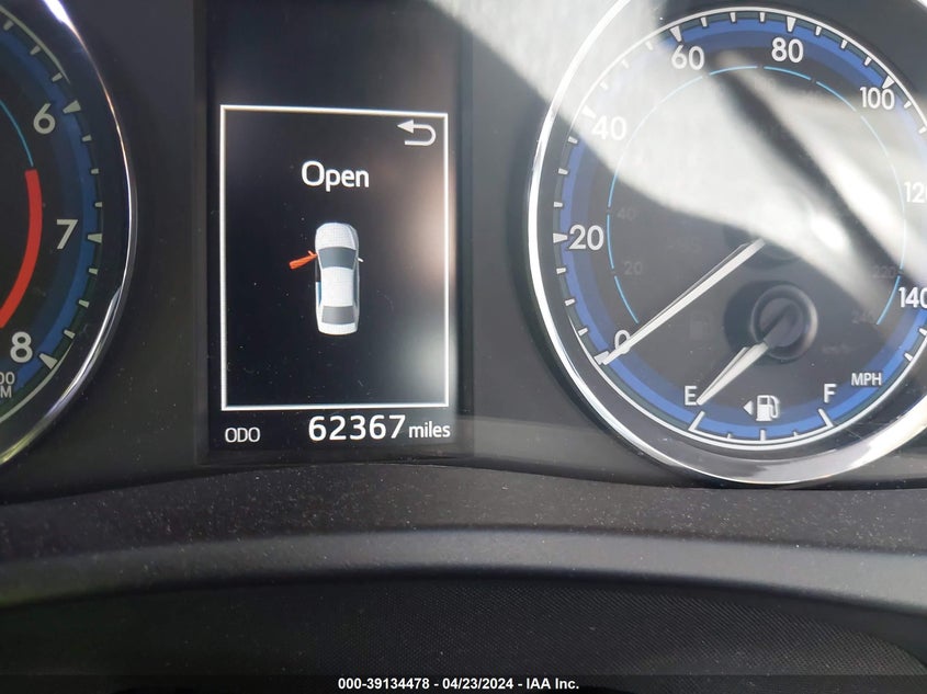 2018 TOYOTA COROLLA L/LE/XLE/SE/XSE - 5YFBURHE8JP792634