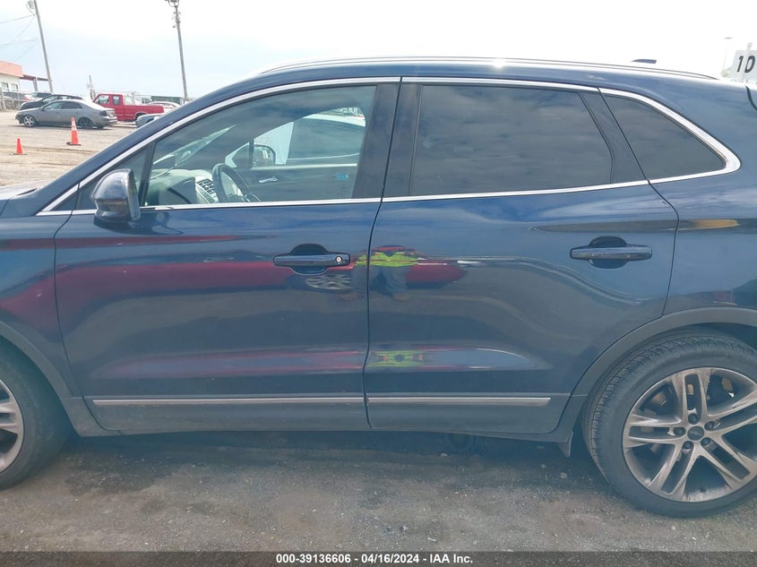 2017 LINCOLN MKC RESERVE - 5LMCJ3D95HUL24241