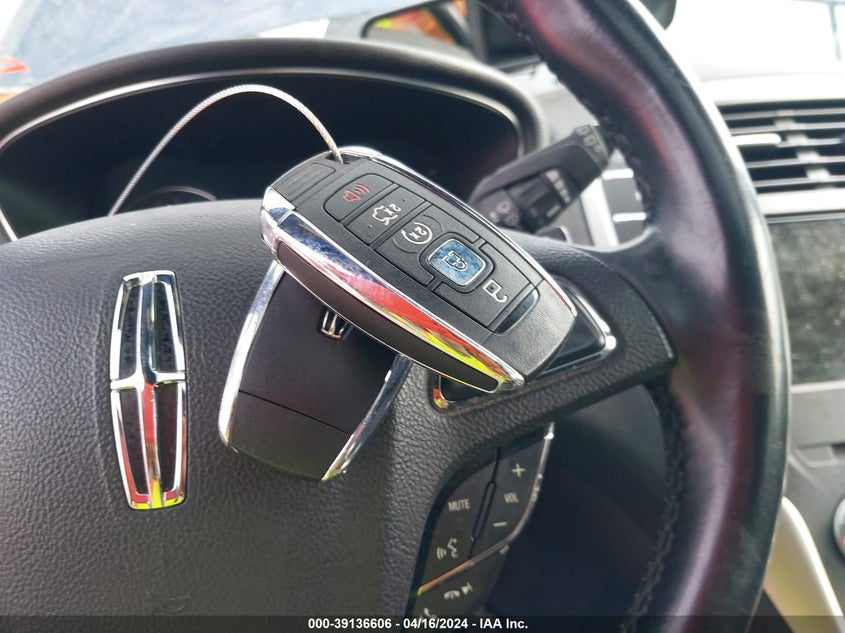 2017 LINCOLN MKC RESERVE - 5LMCJ3D95HUL24241