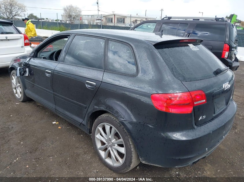 2013 Audi A3 2.0T Premium VIN: WAUBEAFM0DA002452 Lot: 39137990