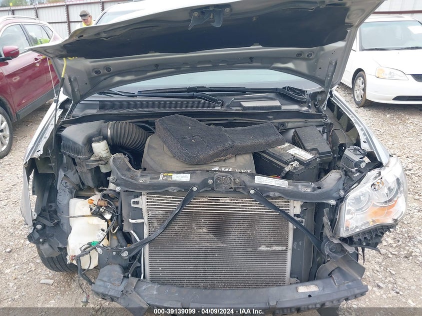 2C4RDGCG7HR827637 2017 Dodge Grand Caravan Sxt