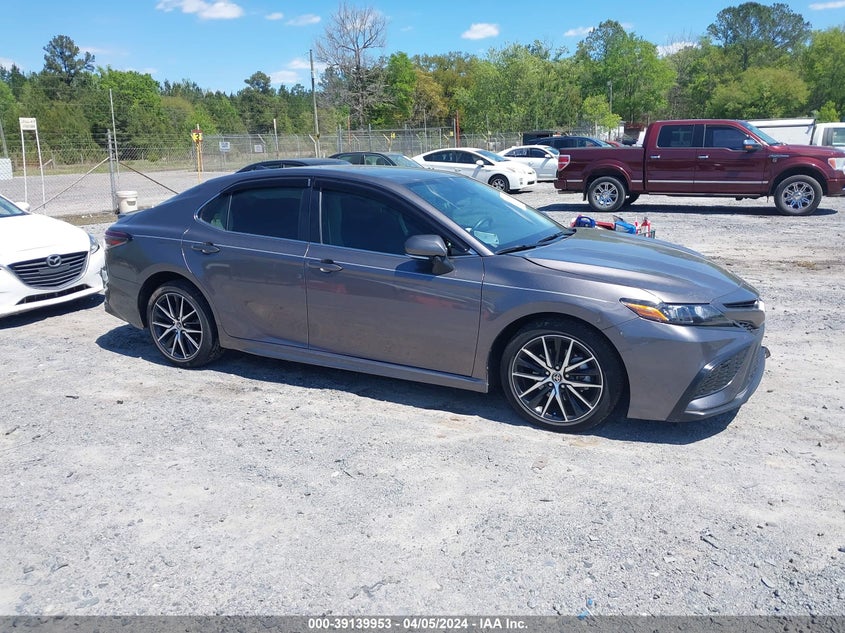 TOYOTA CAMRY SE 2022