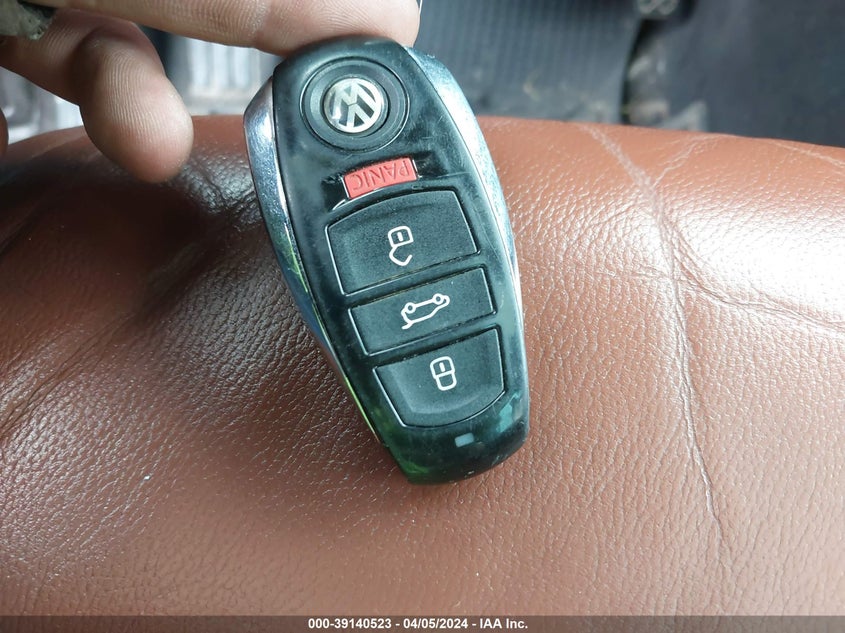 2015 VOLKSWAGEN TOUAREG TDI LUX - WVGEP9BP9FD007994