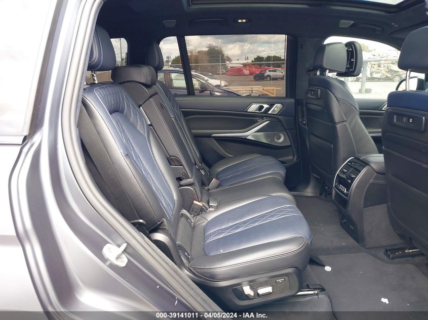 VIN 5UXCX6C0XM9E99304 2021 BMW X7 M50I