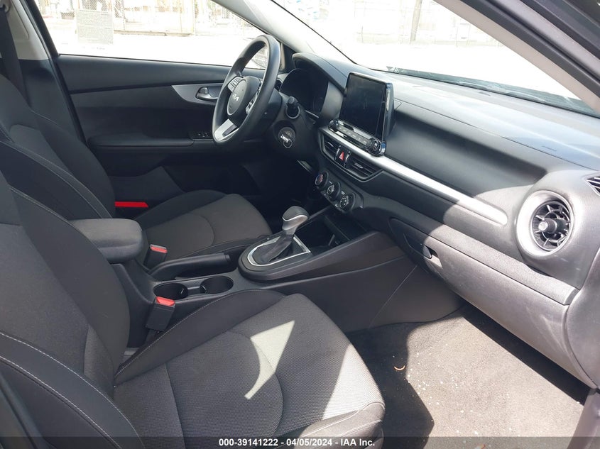 VIN 3KPF24AD5NE427685 2022 KIA FORTE FE/LXS