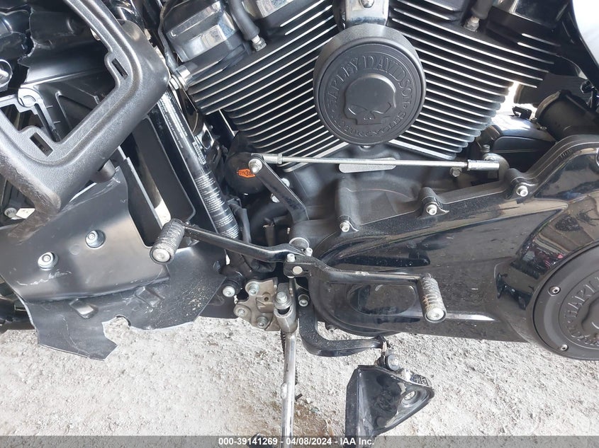 2018 HARLEY-DAVIDSON FLHXS STREET GLIDE SPECIAL - 1HD1KRC10JB600156