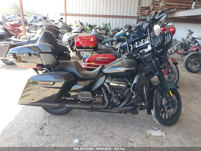 2018 HARLEY-DAVIDSON FLHXS STREET GLIDE SPECIAL - 1HD1KRC10JB600156