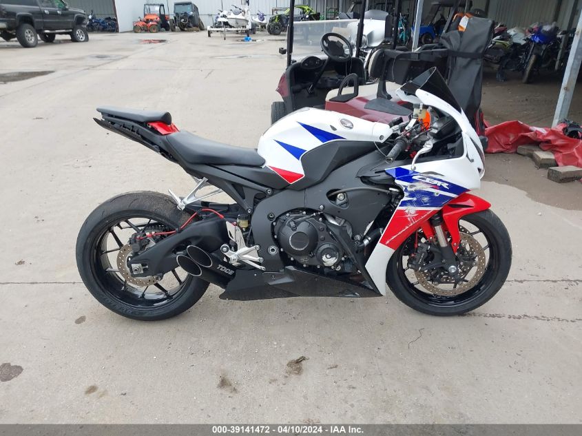 2015 Honda Cbr1000 Rr VIN: JH2SC5904FK700205 Lot: 40795457