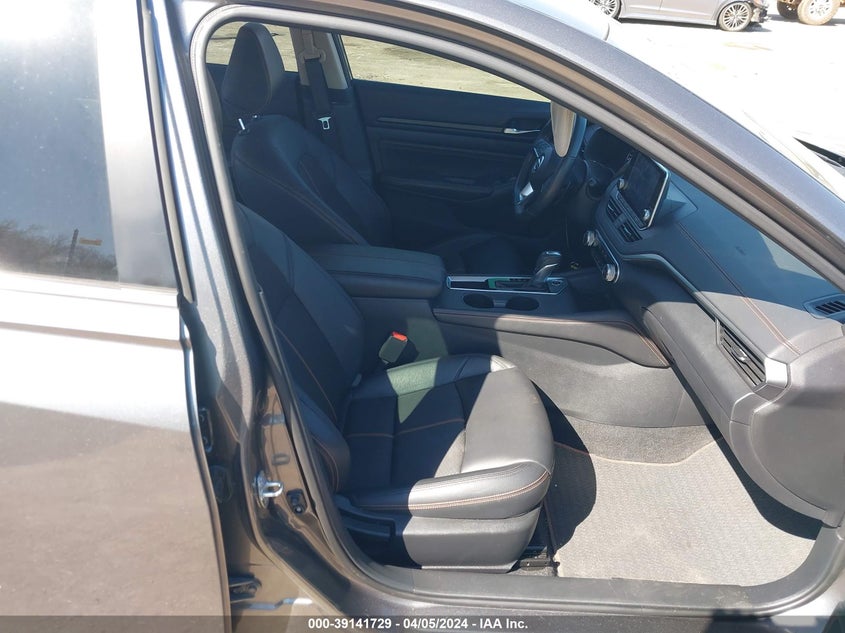VIN 1N4BL4CV8NN388142 2022 NISSAN ALTIMA SR FWD