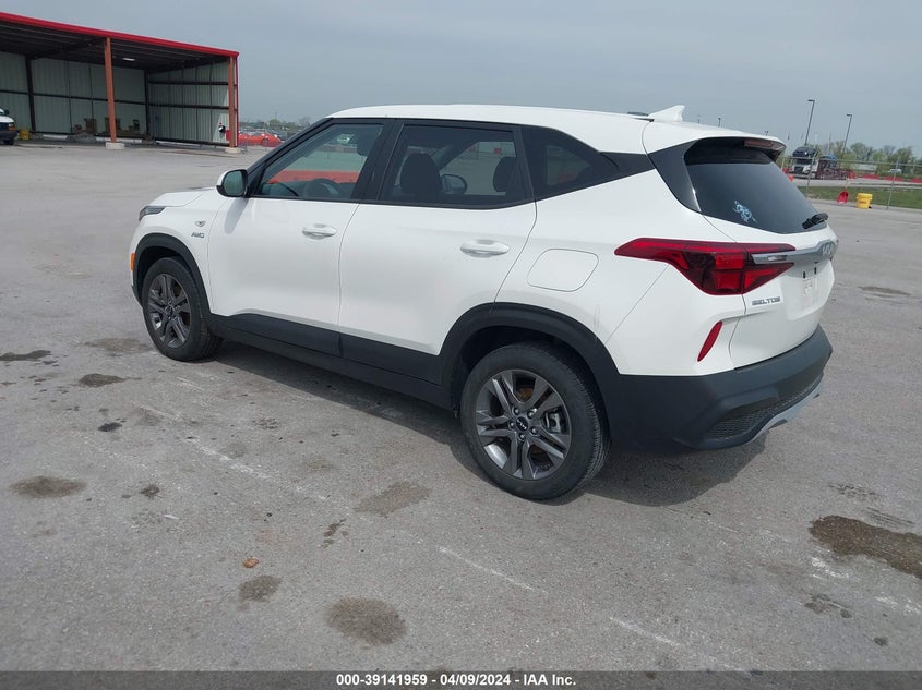 2022 Kia Seltos Lx VIN: KNDEPCAA1N7303717 Lot: 39141959