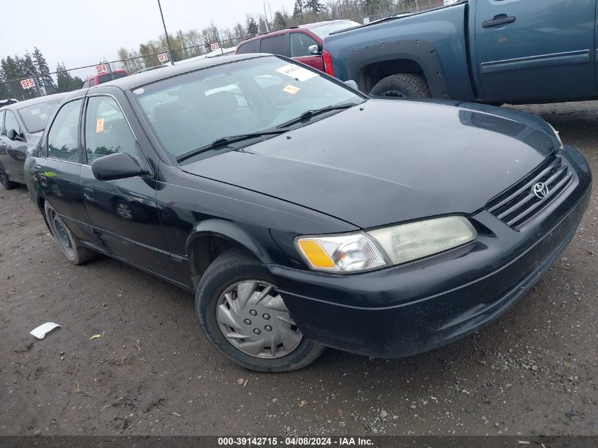 1998 Toyota Camry Le VIN: JT2BG22K2W0128093 Lot: 39142715