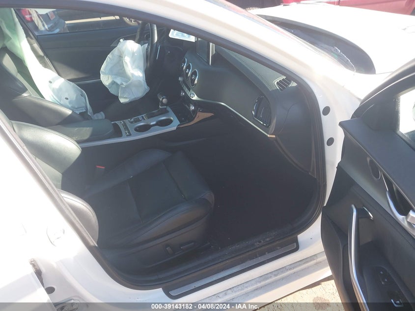 2018 Kia Stinger Gt VIN: KNAE35LC1J6028840 Lot: 39143182