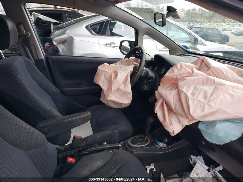 2013 HONDA FIT SPORT - JHMGE8H55DC069753