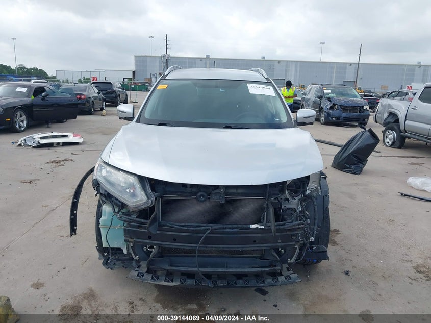 2016 NISSAN ROGUE SV - KNMAT2MT9GP676248