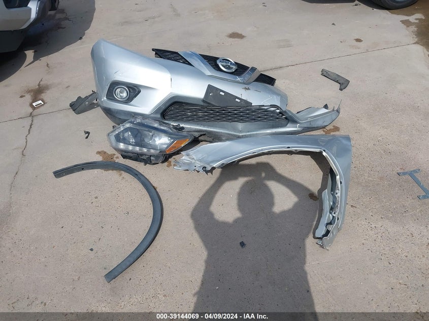 2016 NISSAN ROGUE SV - KNMAT2MT9GP676248