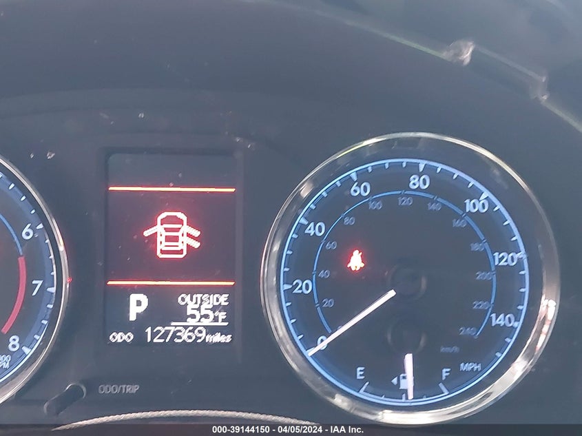 2019 TOYOTA COROLLA LE - 2T1BURHE7KC211836