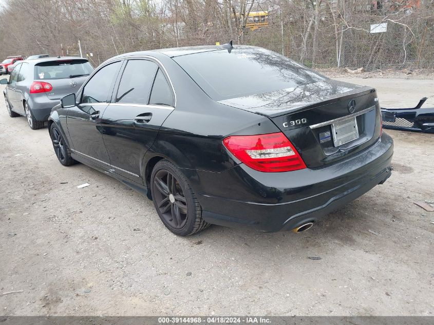 2013 Mercedes-Benz C 300 Luxury 4Matic/Sport 4Matic VIN: WDDGF8AB3DG136783 Lot: 39144968