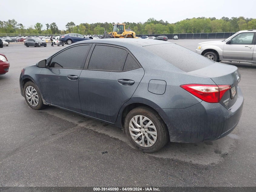 2018 TOYOTA COROLLA LE - 5YFBURHE4JP822695