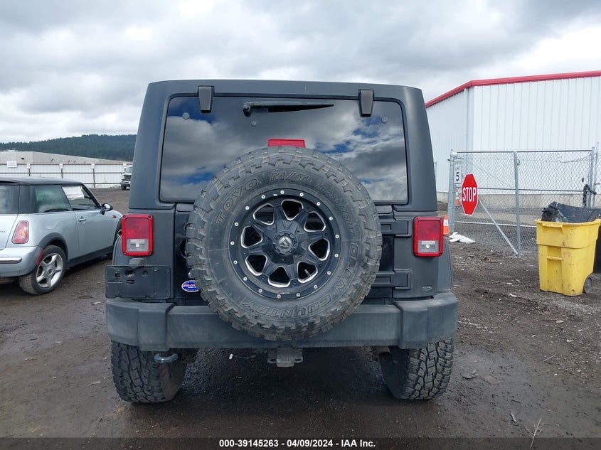 2013 JEEP WRANGLER UNLIMITED SPORT - 1C4BJWDG2DL520544