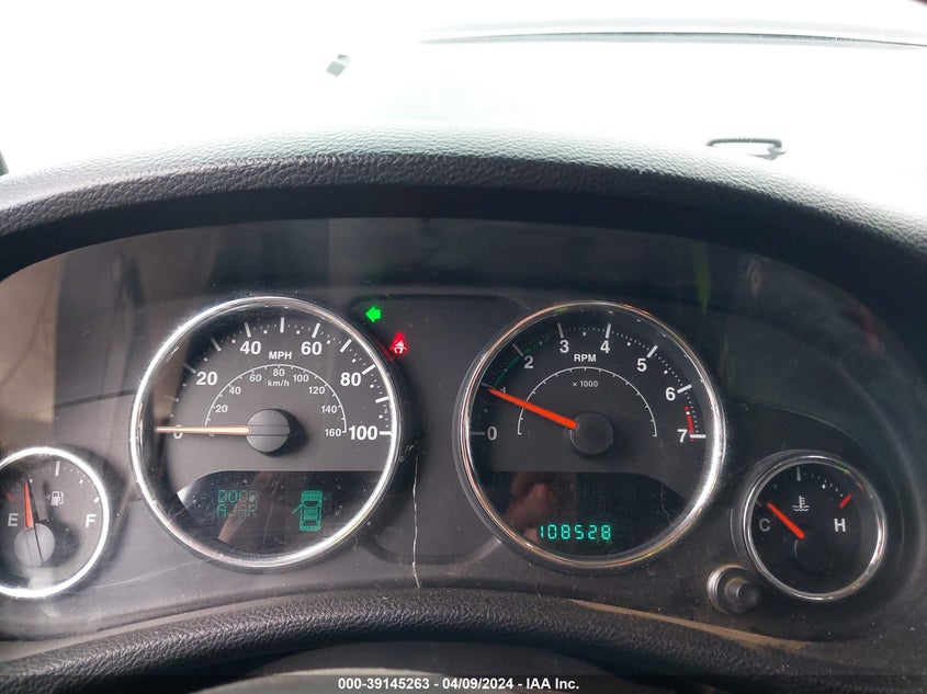 2013 JEEP WRANGLER UNLIMITED SPORT - 1C4BJWDG2DL520544