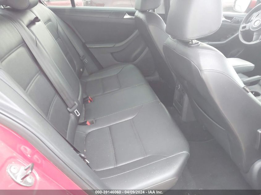 2014 VOLKSWAGEN JETTA 1.8T SE - 3VWD17AJ5EM314369