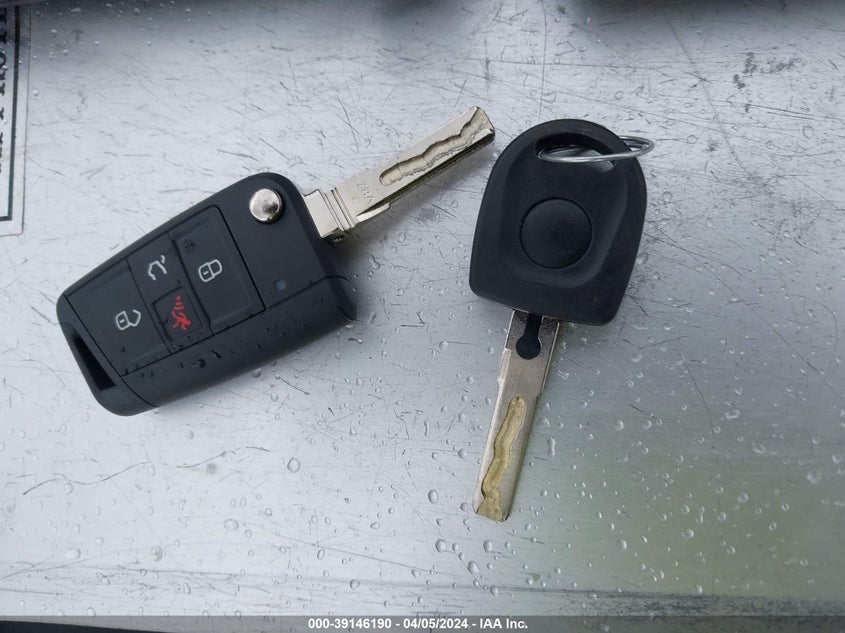 2016 VOLKSWAGEN GOLF SPORTWAGEN TSI S 4-DOOR - 3VWC17AU2GM514649