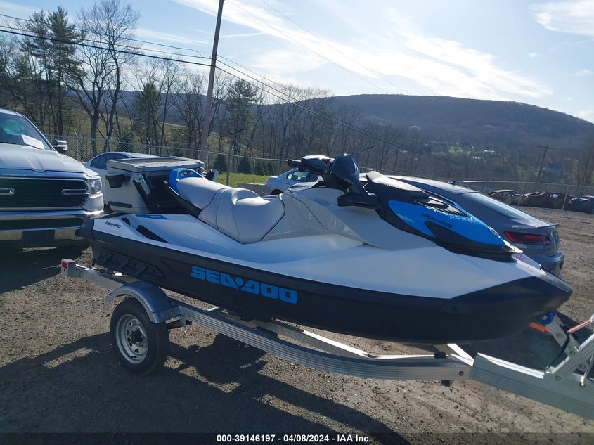 2022 Seadoo Seadoo white null null 4TCSN1118NHL84132 photo #1