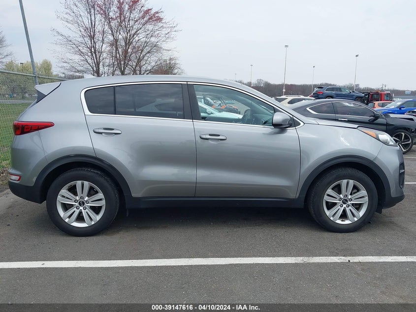 VIN KNDPM3AC9K7624340 2019 KIA SPORTAGE LX