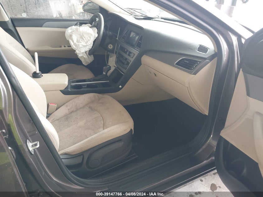 VIN 5NPE24AFXHH485899 2017 HYUNDAI SONATA