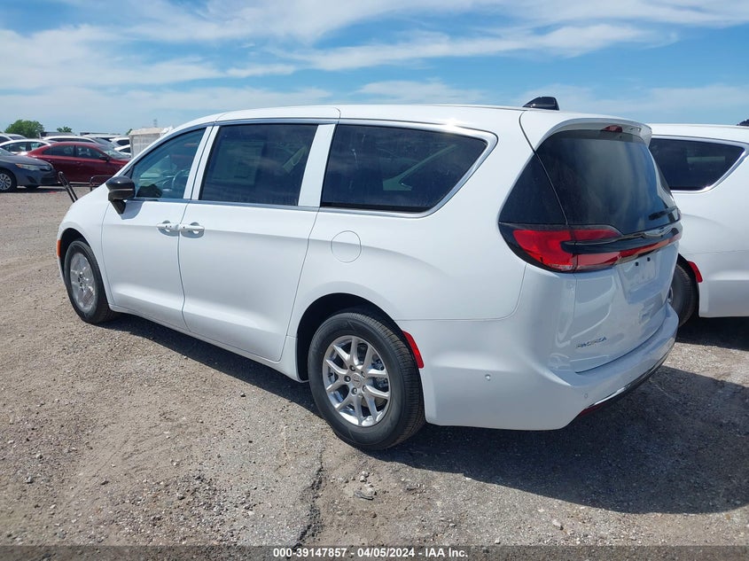 2024 CHRYSLER PACIFICA TOURING L - 2C4RC1BG2RR135708