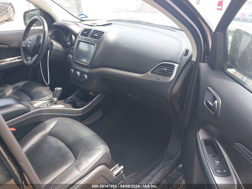 VIN 3C4PDCGB6HT573933 2017 DODGE JOURNEY CROSSROAD