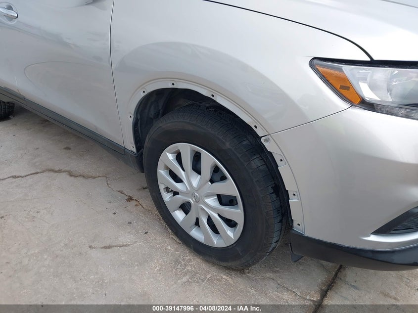 2015 NISSAN ROGUE S - KNMAT2MT3FP516655