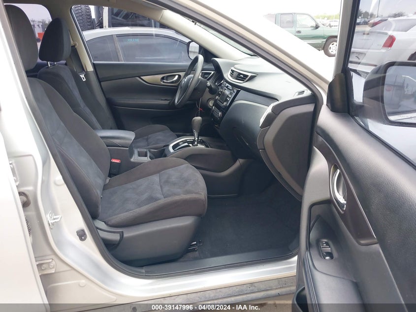 2015 NISSAN ROGUE S - KNMAT2MT3FP516655