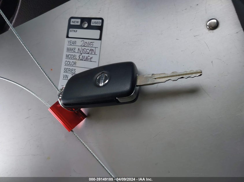 2015 NISSAN ROGUE S - KNMAT2MV8FP563942