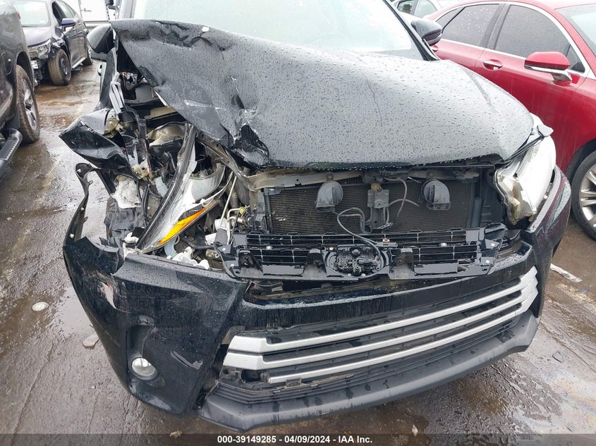 VIN 5TDKZRFH1HS523374 2017 TOYOTA HIGHLANDER SE/XLE