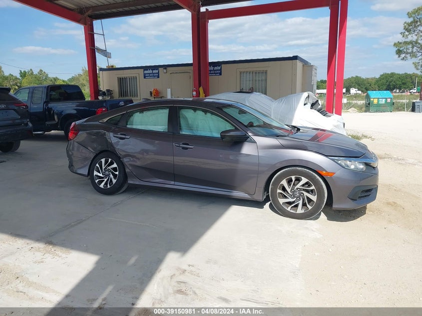 VIN 19XFC2F73JE009429 2018 HONDA CIVIC EX
