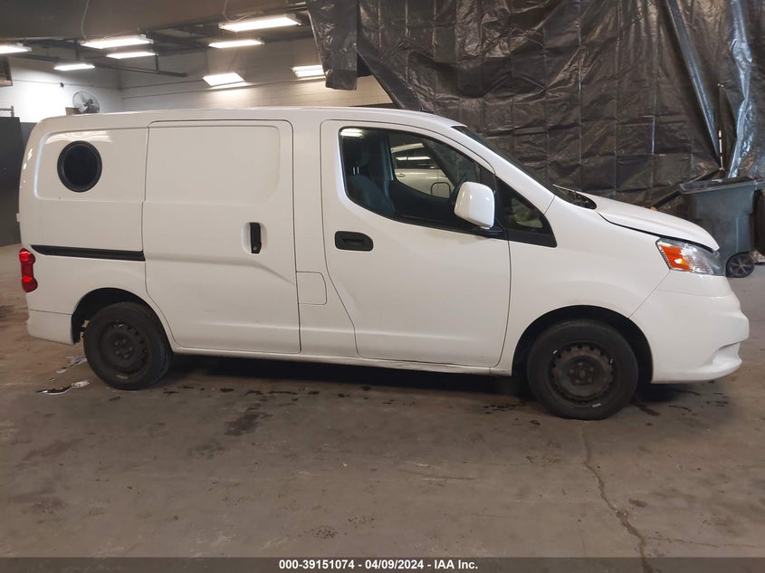 2017 NISSAN NV200 SV - 3N6CM0KN8HK696408