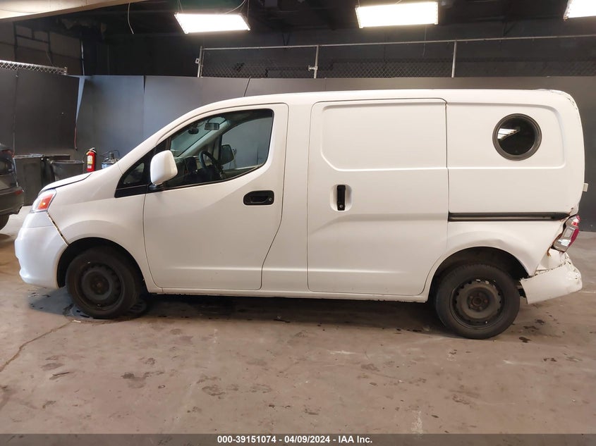 2017 NISSAN NV200 SV - 3N6CM0KN8HK696408
