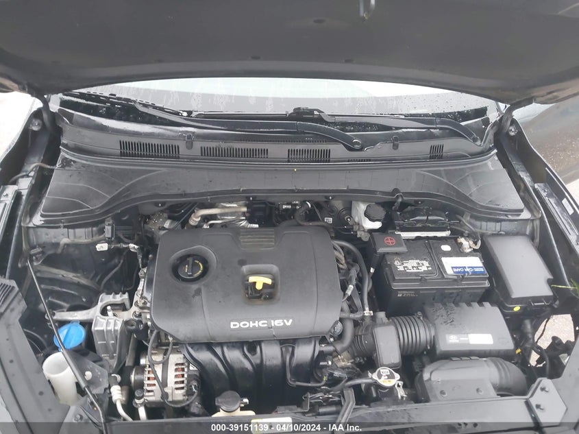 2019 HYUNDAI KONA SE - KM8K12AA9KU260042