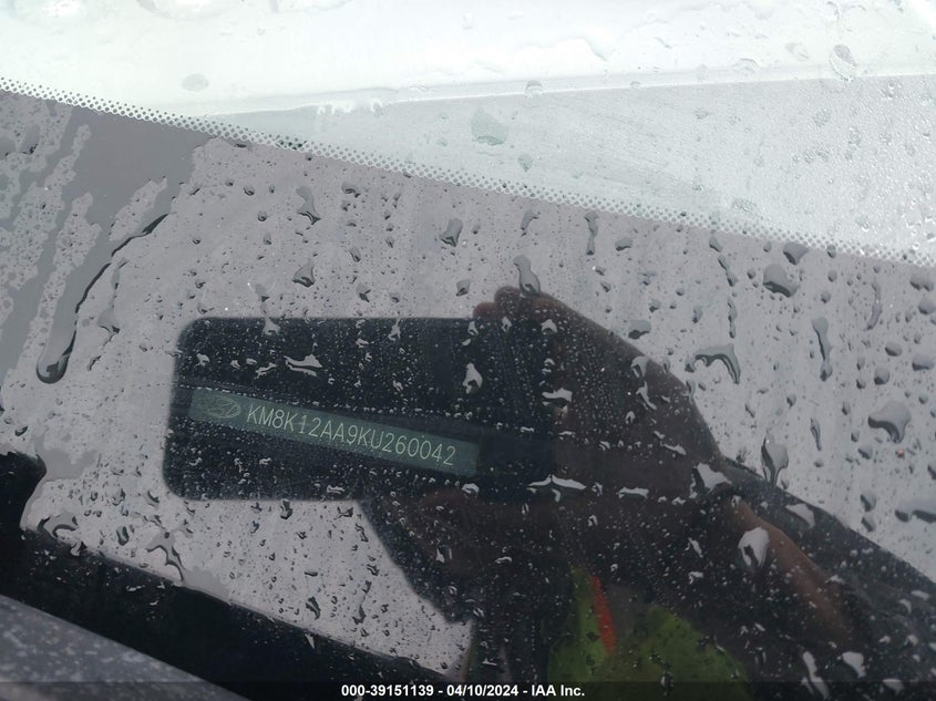 2019 HYUNDAI KONA SE - KM8K12AA9KU260042