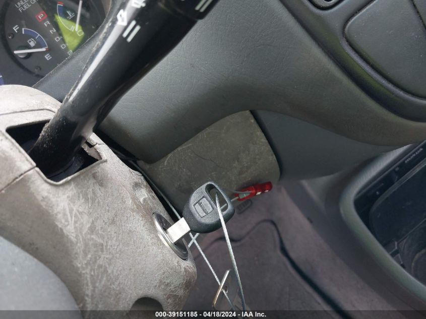 1998 Honda Civic Lx VIN: 1HGEJ6673WL015501 Lot: 39151185